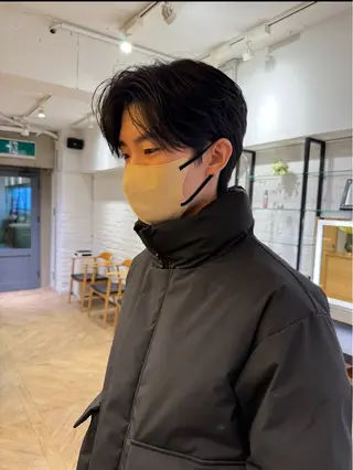 ミディアム センターパート 田形清流のヘアスタイル