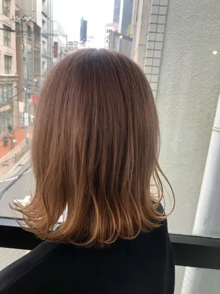 ミディアム カラー 髪質改善&ブリーチ 伊勢 祐一郎のヘアスタイル