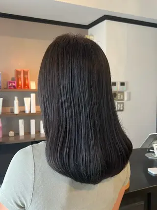 カラー VISEO ／ Suzuのヘアスタイル