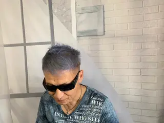 ショート カラー メンズ じょん 。のヘアスタイル