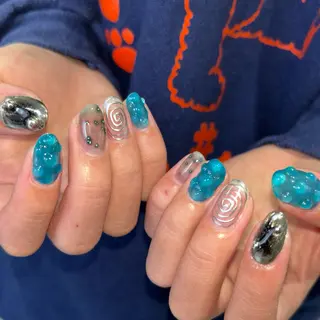 ネイル 🪐富島彩夏 /海外nail🪐のネイルデザイン