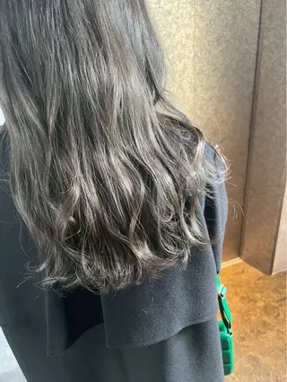カラー 矢野 佑那のヘアスタイル