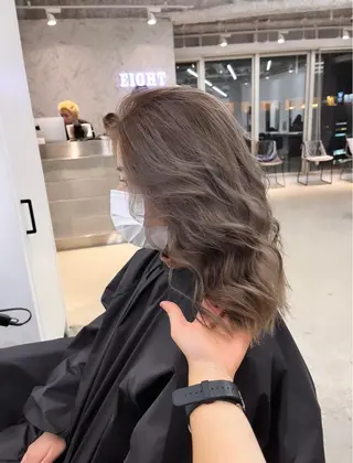 セミロング karin💋海外 バタフライカットのヘアスタイル