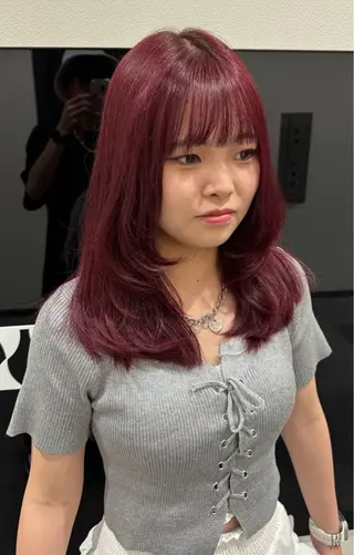 セミロング カラー 韓国レイヤー➰北田 陸斗➰コテ巻きパーマのヘアスタイル