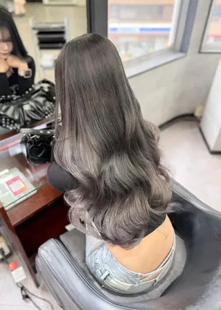 ロング 💎エクステ×カラー 🩵BIZEのヘアスタイル