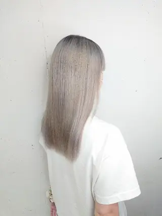 セミロング カラー E Komo hair所属・Wow❕E Komo hair 永井一輝のヘアスタイル