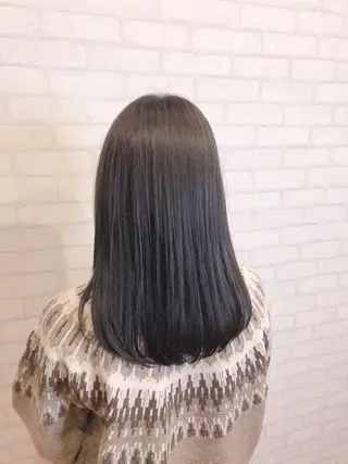 セミロング ミヤザキ タクトのヘアスタイル