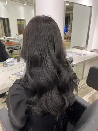 ロング カラー himeka🪽 アレンジ/ブリーチのヘアスタイル