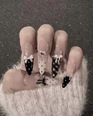 ネイル MIHANA HIKARIのネイルデザイン