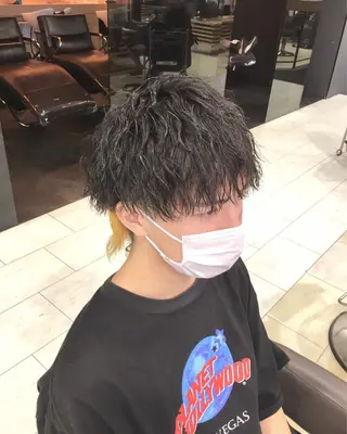 ショート パーマ メンズ ウルフ/センタ- パート【ナナミ】のヘアスタイル