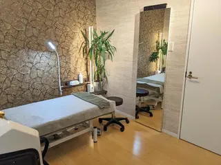 プライベートサロン宿り木所属・江坂@宿り木 脱毛& 耳ツボジュエリーのその他イメージ