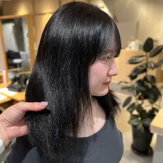 ミディアム カラー オタク美容師🛍/ 酸性ストレート/艶髪のヘアスタイル