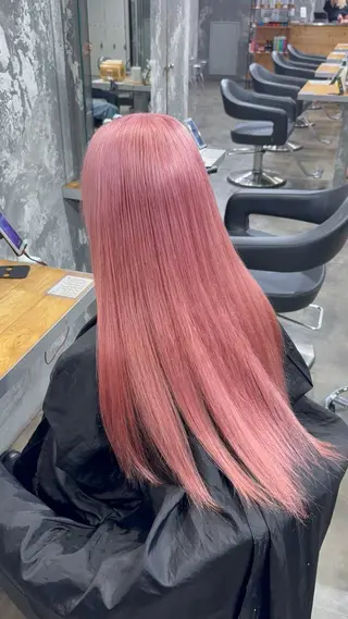 ロング カラー ハイトーン特化美容師 🌈ケアブリーチのヘアスタイル