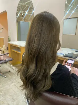 カラー CUEON.ciea所属・君島 花楓のヘアスタイル