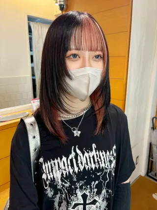 ミディアム カラー 齋藤 咲のヘアスタイル