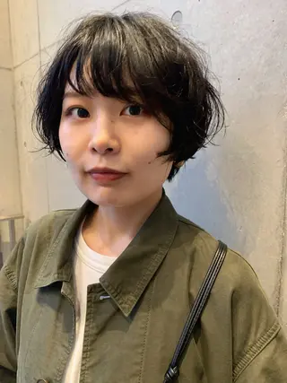 ショート ブリーチなしWカラー /地毛風/小林凪沙のヘアスタイル