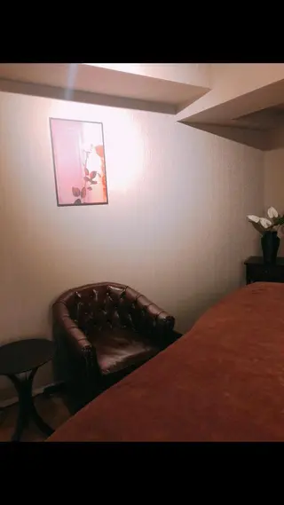 六本木肌管理専門 看護師　かなのエステ・リラクイメージ