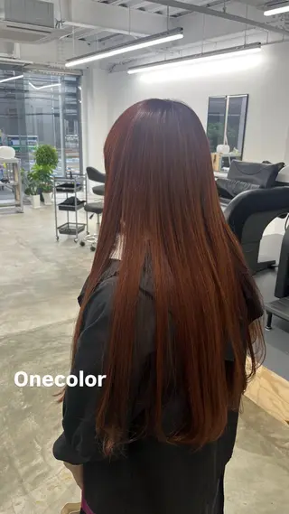カラー 酒井 美里のヘアスタイル
