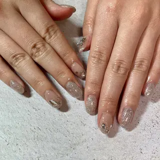 ネイル LUNI（シェアサロンHeartSpace内）所属・LUNI 久屋大通 ˚✧₊⁎/ yuriのネイルデザイン