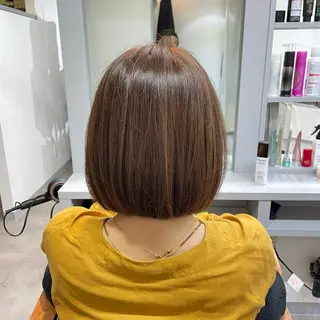 ショート カラー monami 山本華菜のヘアスタイル