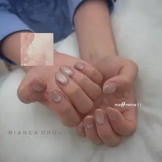 ネイル Bianca 原 苺花のネイルデザイン