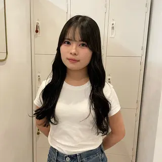 ロング カラー サクライ オトカのヘアスタイル