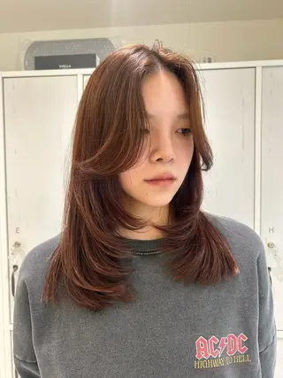ミディアム hana/海外風ヘア /レイヤーカットのヘアスタイル