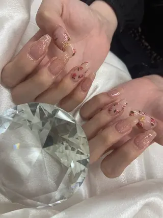 ネイル NAILSALON LUNON 獨協大学前駅店所属・LUNON 獨協大学前駅店のネイルデザイン