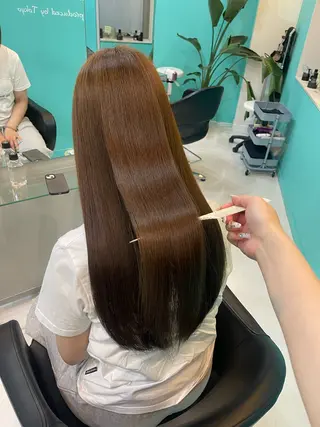 ロング 池袋/ハイトーン /中明度/ツヤ髪のヘアスタイル