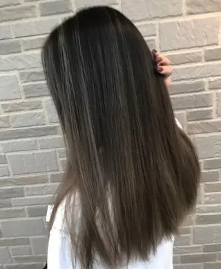 ロング カラー little×link 福岡所属・littlelink キタジマのヘアスタイル