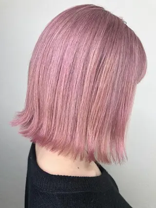 ショート カラー ito. ブリーチ/髪質改善のヘアスタイル