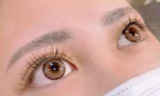 マツエク・マツパ Rairia nail & eyelash所属・Rairia eyelashの眉毛・アイブロウイメージ