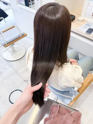 ロング カラー 顔周りレイヤーカット 透明感カラー達冨のヘアスタイル