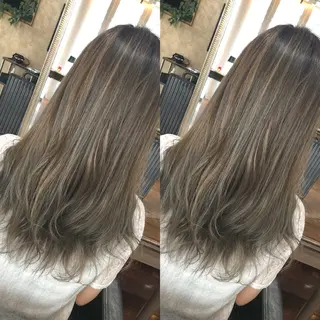 ロング カラー 吉本 yoshimotoのヘアスタイル