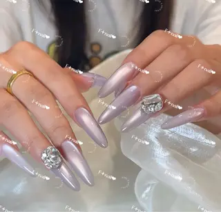 ネイル F+nail所属・F +nailのネイルデザイン