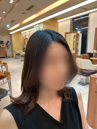 セミロング 三瓶 公子のヘアスタイル