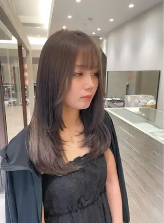 セミロング NEST by chord （ネストバイコード）所属・🤍関根 朋香🤍のヘアスタイル