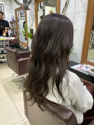 ロング カラー GIFT OMOTESANDO所属・秋月 いなのヘアスタイル
