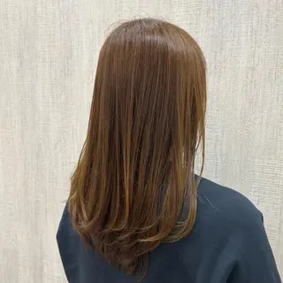 セミロング カラー 🫧透け感⋆艶髪💎 山口アヤカのヘアスタイル