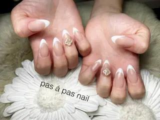 ネイル Yakko pas á pasのネイルデザイン