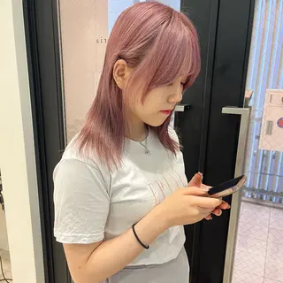 セミロング パーマ MEI🎀つやカラー 🎀レイヤー🎀渋谷のヘアスタイル