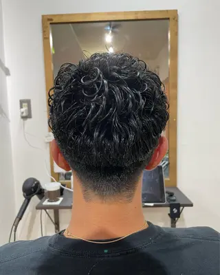 ショート パーマ メンズ JERICHO HAIR所属・河野 由佳の眉毛・アイブロウイメージ