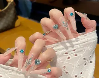 ネイル Miu Miu 🎀 Nailのネイルデザイン