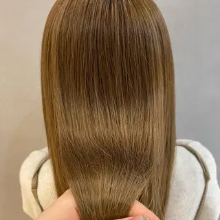 セミロング PREss Natsumiのヘアスタイル