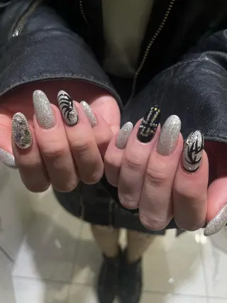 ネイル moca心斎橋所属・˚✧⁺⭐︎༚moca miyuu⁎⁺˳✧༚のネイルデザイン