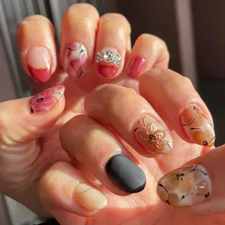 ネイル 奥園 良恵のネイルデザイン