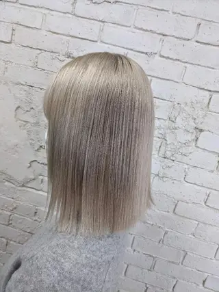 ミディアム カラー nameless髪質 改善ブリーチ心斎橋のヘアスタイル