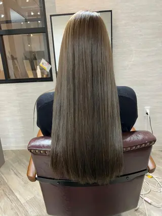 ロング カラー newibelsia 名駅のヘアスタイル