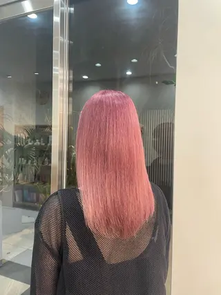 ミディアム ブリーチカラー/ 細川はるかのヘアスタイル