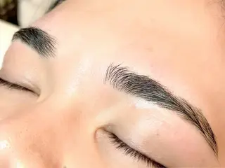 アイブロウ 吉楽 菜々の眉毛・アイブロウイメージ